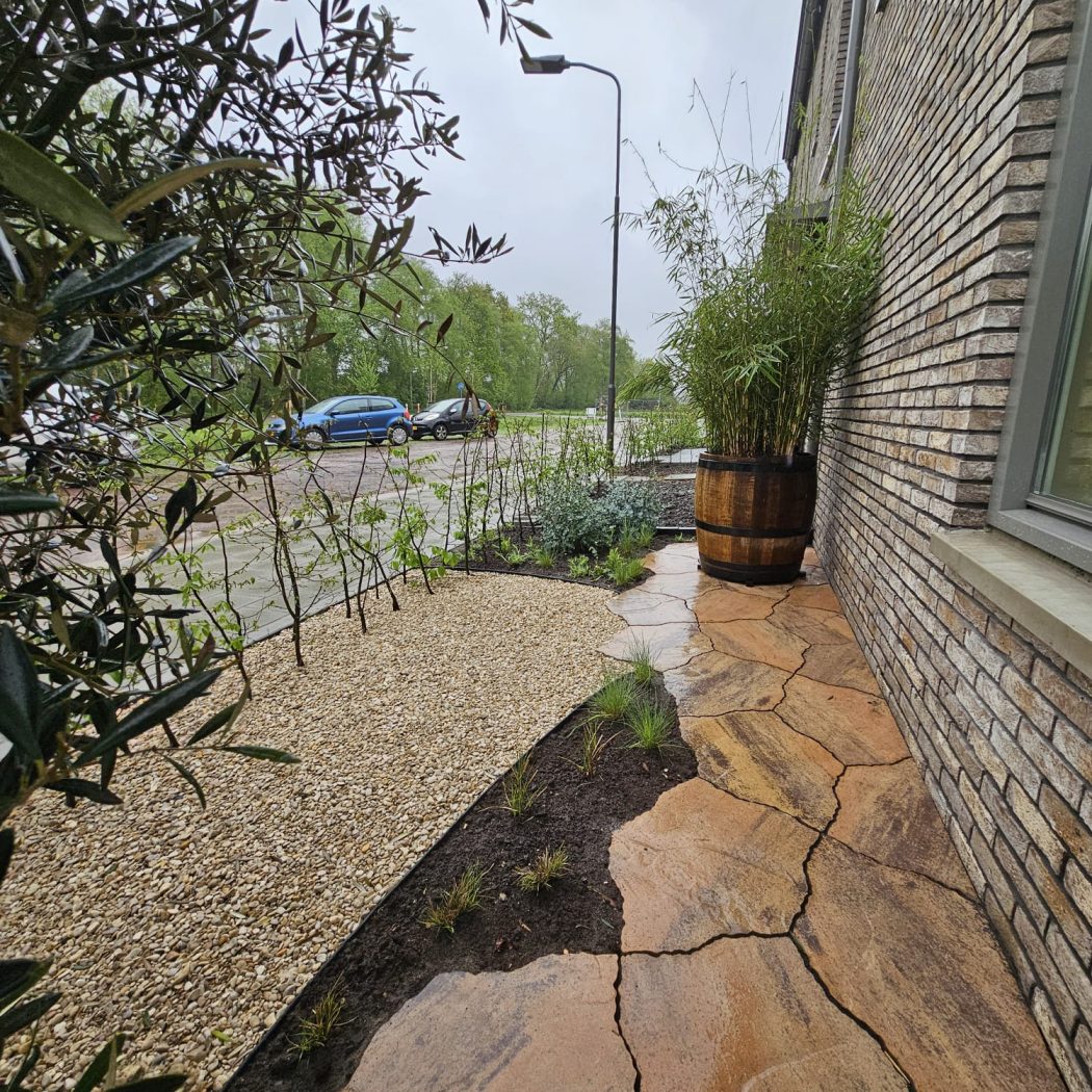Mediterrane voortuin – Stroe